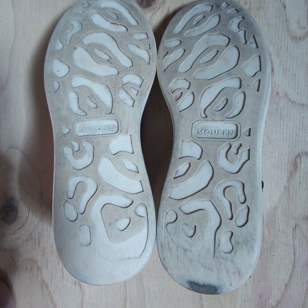 Alexander McQueen Metallic Low Rise Sneakers Shoes Women - Picture 9 of 9